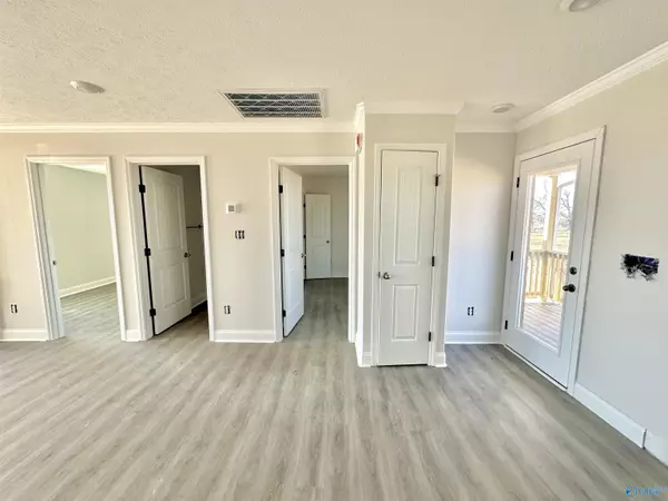 Athens, AL 35611,16163 Poplar Creek Road