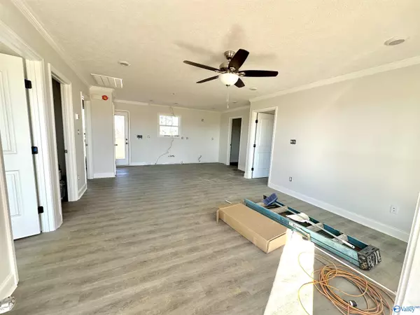 Athens, AL 35611,16163 Poplar Creek Road