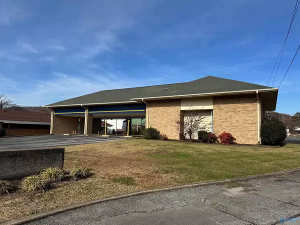 Scottsboro, AL 35768,701 E Laurel Street