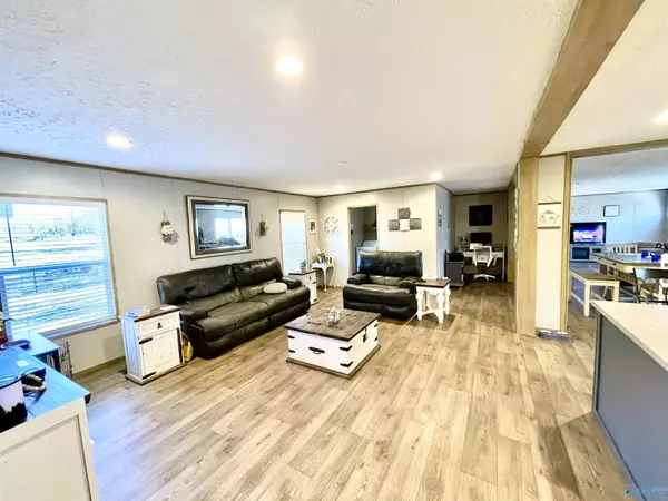 Altoona, AL 35952,2306 Highway 179