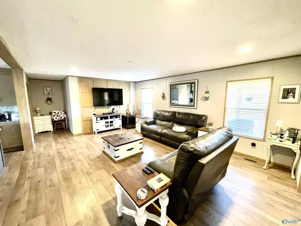 Altoona, AL 35952,2306 Highway 179