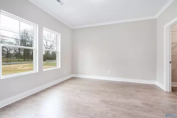 Athens, AL 35611,1112 Hine Street