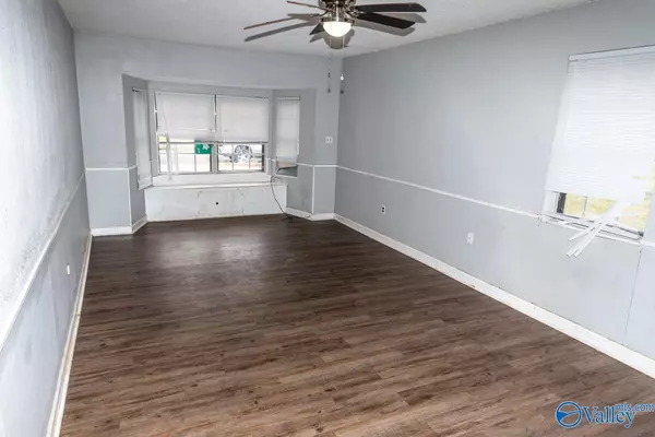 Decatur, AL 35601,1007 Honeysuckle Lane SW