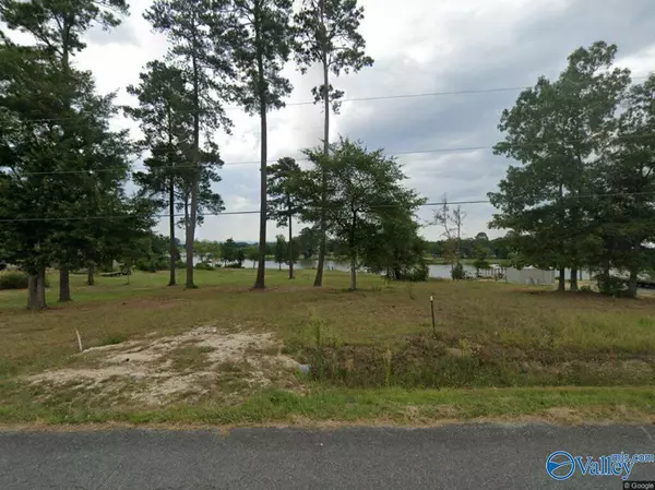 625 Lakeside Drive, Centre, AL 35960