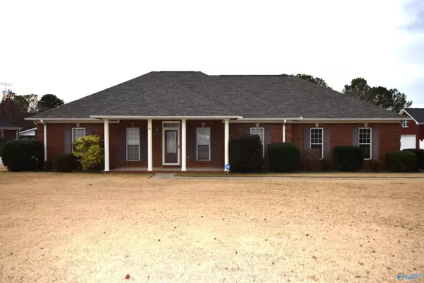 19 Eagle Wing Drive, Decatur, AL 35603