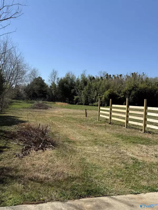 Harvest, AL 35749,1092 NW Nick Davis Road