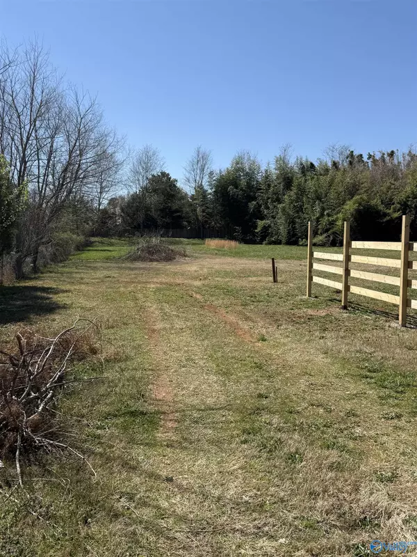 Harvest, AL 35749,1092 NW Nick Davis Road