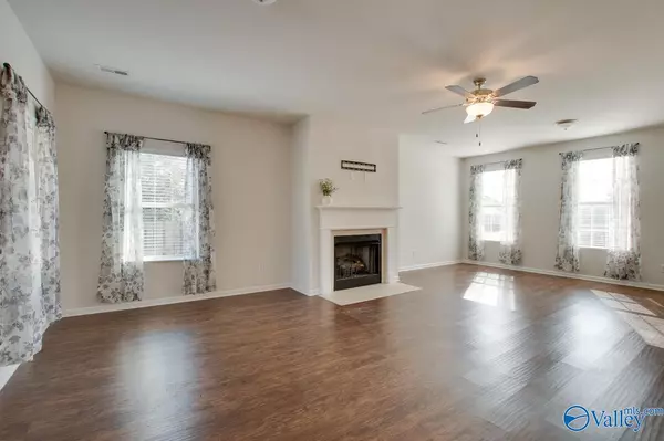 Owens Cross Roads, AL 35763,7457 Chaco Street