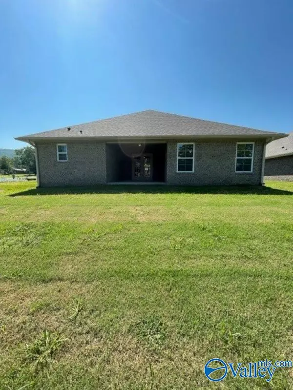 6136 Feather Way SE, Owens Cross Roads, AL 35763