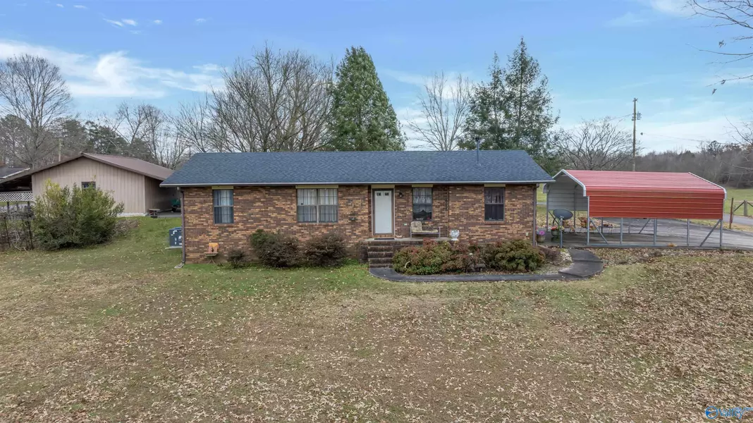 102 Carl Maynor Lane, Bridgeport, AL 35740