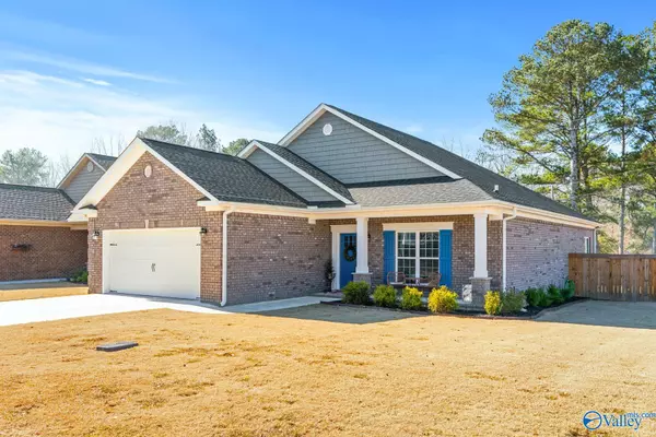 Hartselle, AL 35640,3211 Dale Hollow Drive