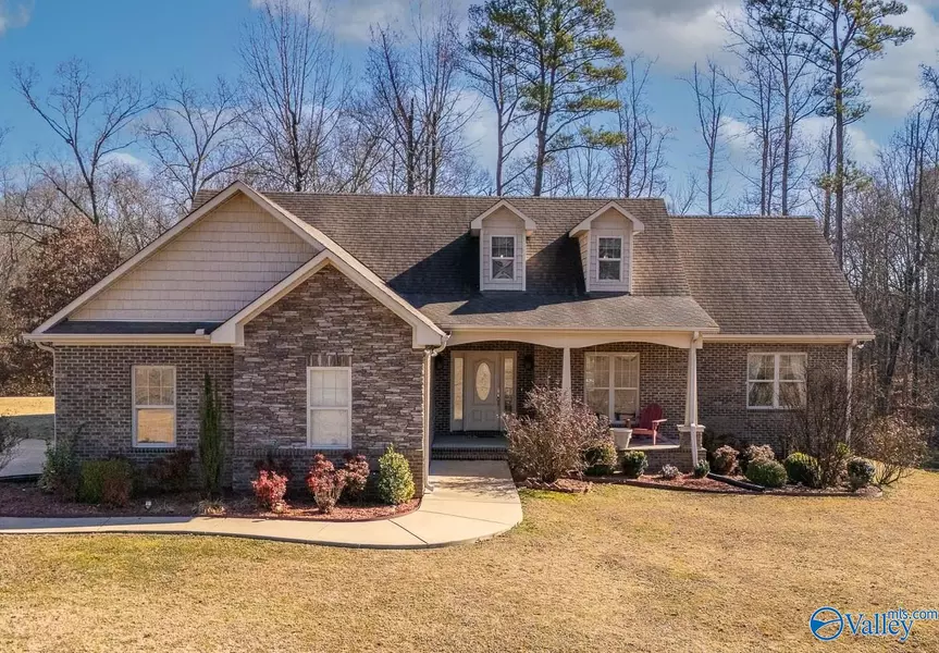 212 Hickory Park Road, Killen, AL 35645