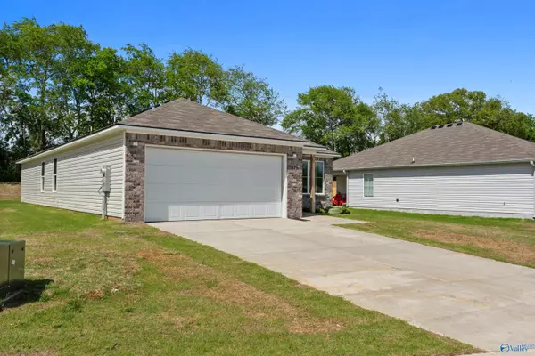 New Market, AL 35761,129 Olde Hearth Road