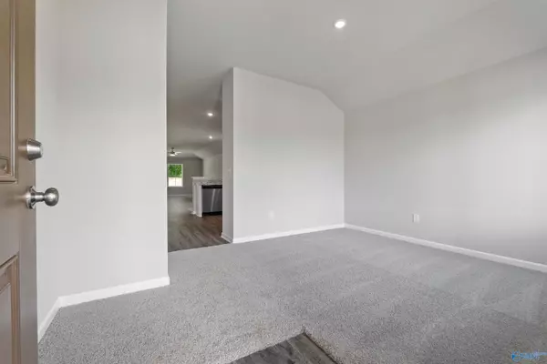 New Market, AL 35761,129 Olde Hearth Road