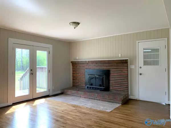 Blountsville, AL 35031,140 Snuffy Road