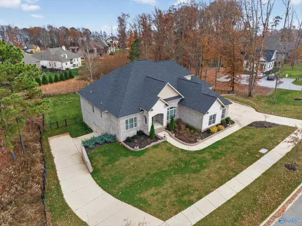 21 Scenic Loop Road SE, Huntsville, AL 35803