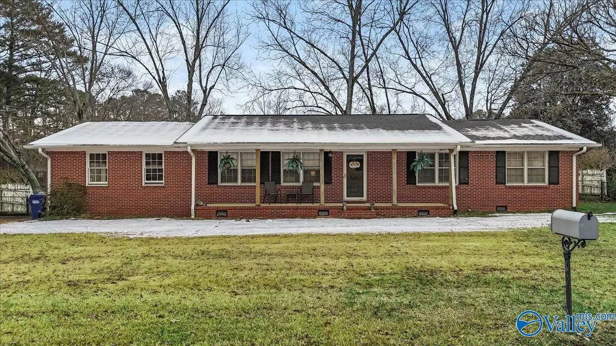 Albertville, AL 35950,419 Apple Avenue