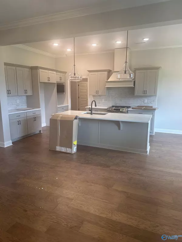 Athens, AL 35613,23310 Leroy Lane