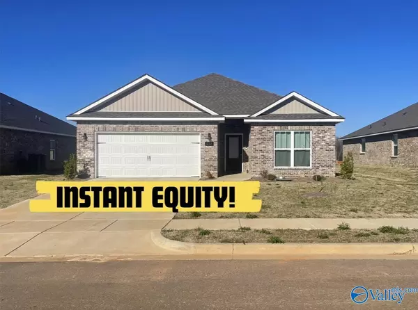 212 Pine Island Avenue, Toney, AL 35773