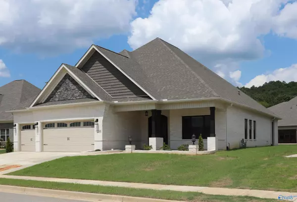 17007 River Pier Drive, Huntsville, AL 35803