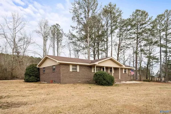 Cullman, AL 35057,782 County Road 1194