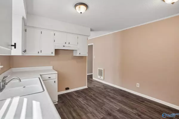 Hollywood, AL 35752,252 Mitchell Drive