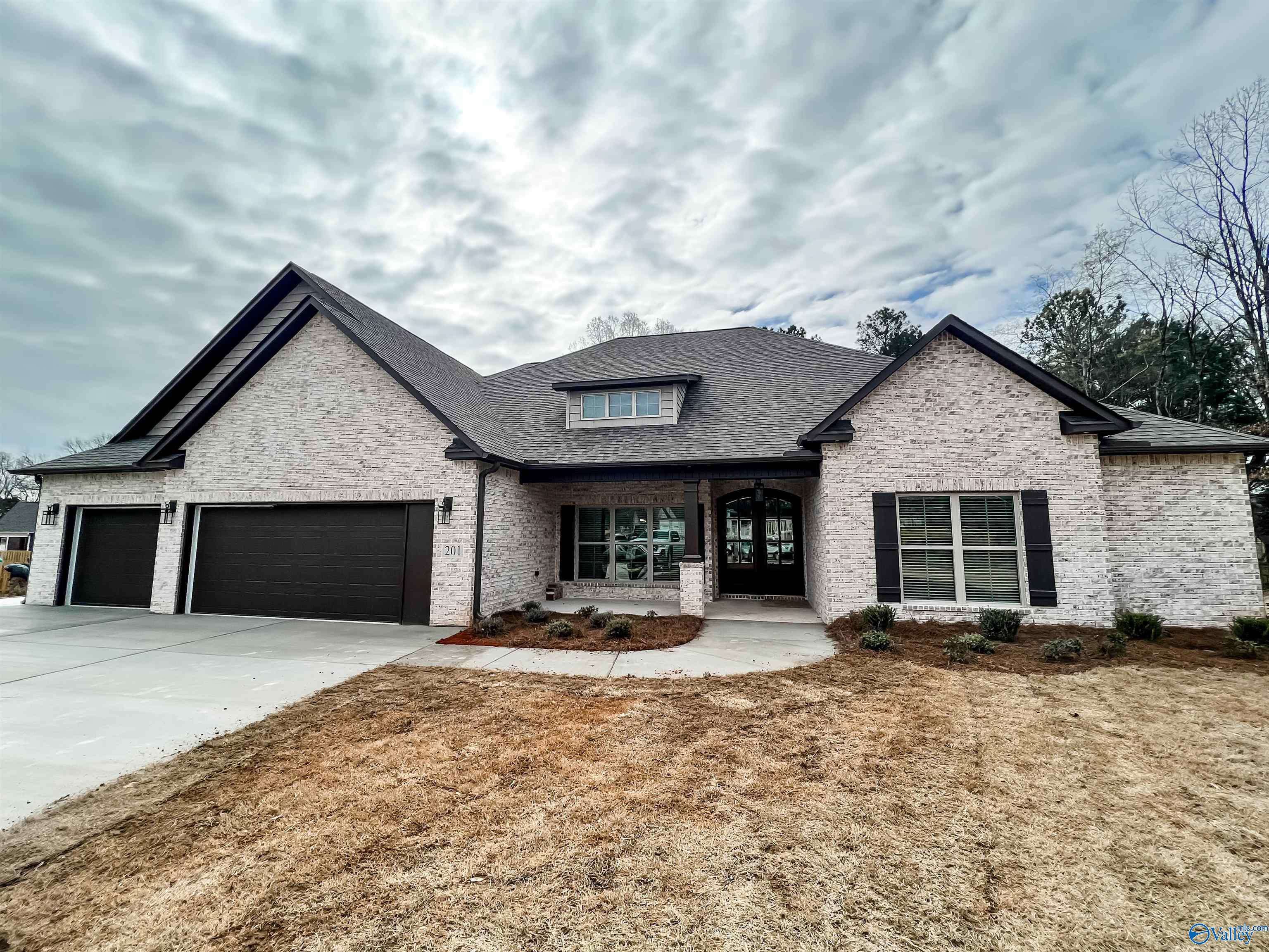 100 Park Trail Drive, Limestone, AL 35756