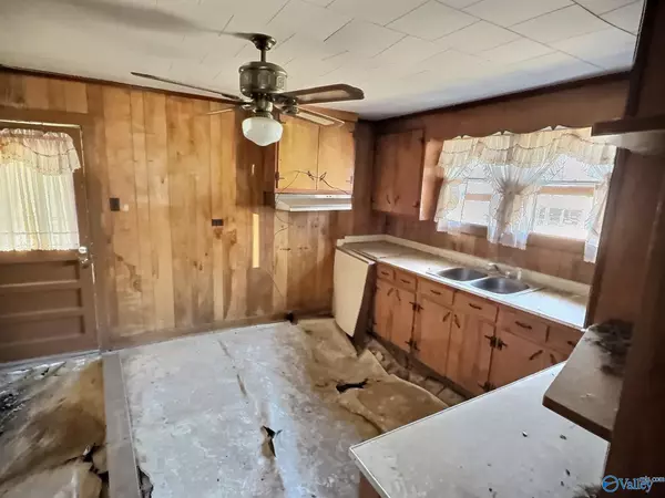 Bridgeport, AL 35740,607 10th Street