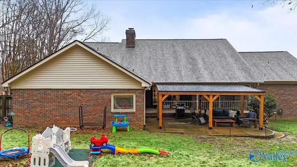 Owens Cross Roads, AL 35763,108 Mache Lane