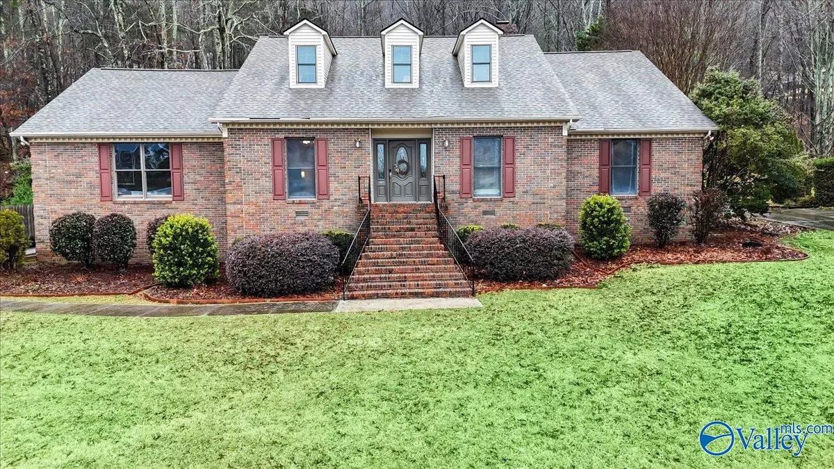 Owens Cross Roads, AL 35763,108 Mache Lane