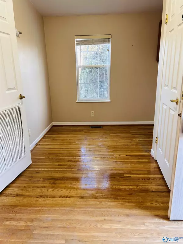 Gardendale, AL 35071,5055 Mccormick Drive