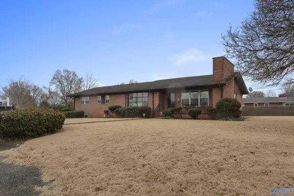 Muscle Shoals, AL 35661,206 W Ford Avenue