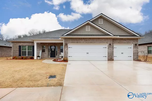 25161 Addlestone Drive, Athens, AL 35613