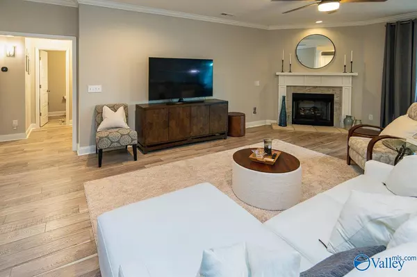 Owens Cross Roads, AL 35763,7609 Flint Crossing Circle