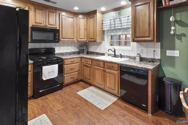 Eva, AL 35621,66 County Road 1544