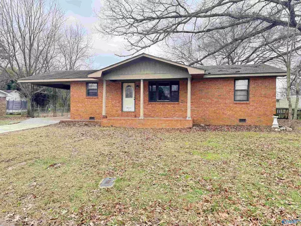 806 NW Hodges Street, Hartselle, AL 35640