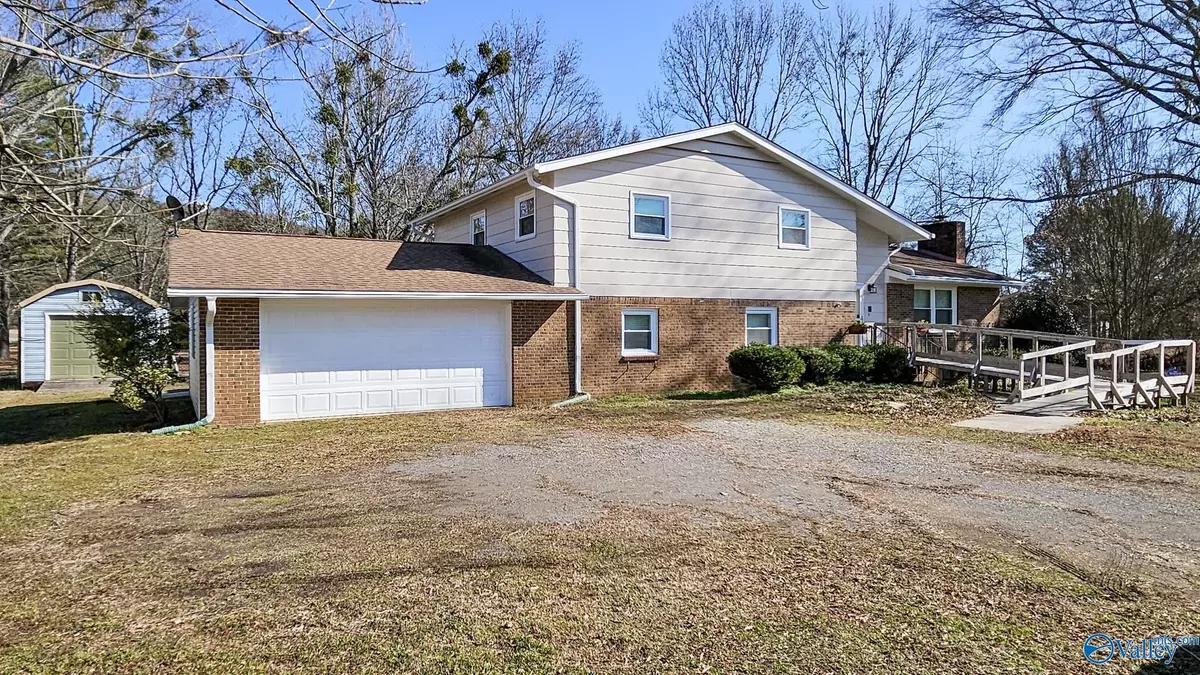 Owens Cross Roads, AL 35763,2423 Old Hwy 431