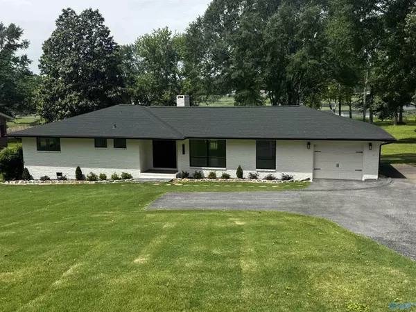 6304 Spring Creek Drive, Guntersville, AL 35976