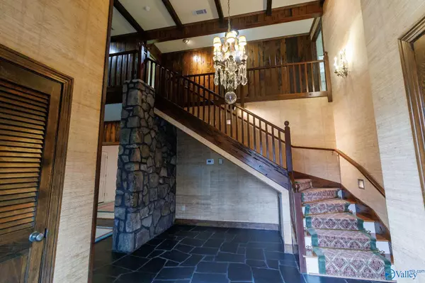 Albertville, AL 35950,606 Coby Circle