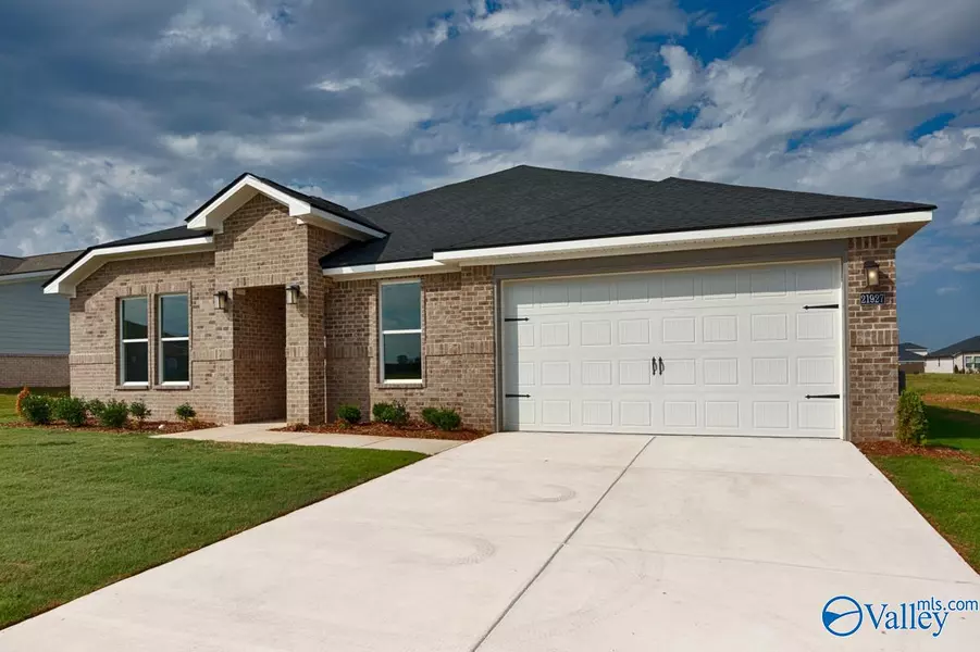 21786 Huntington Pike, Athens, AL 35613