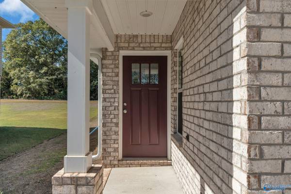 15327 Lapwing Cove, Athens, AL 35611