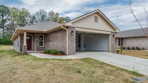 Athens, AL 35611,15251 Lapwing Cove