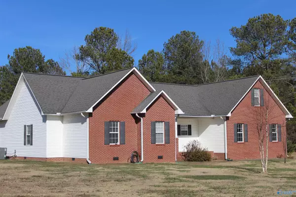 1 Autumn Run Road NE,  Fort Payne,  AL 35967
