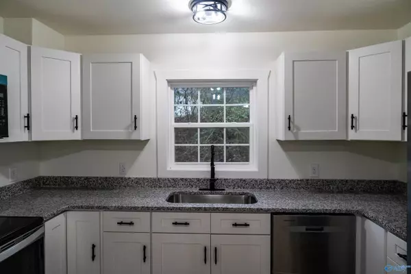 Altoona, AL 35952,7015 10th Avenue