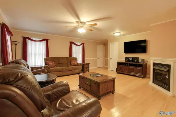 Danville, AL 35619,9715 County Road 203