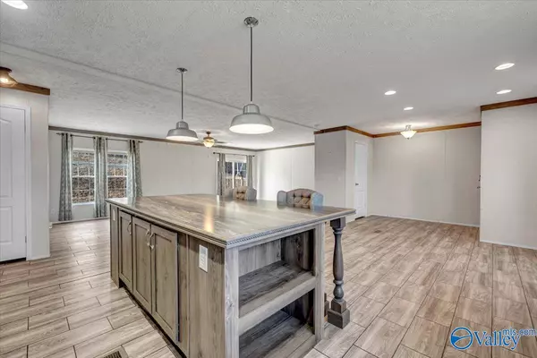 Guntersville, AL 35976,5685 Alabama Highway 227