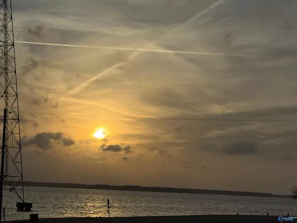 Athens, AL 35611,13767 Hatchie Lane