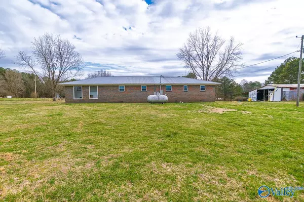 Cullman, AL 35057,960 County Road 1030