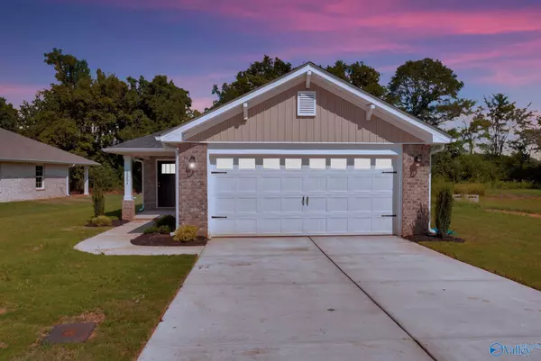 15480 Lapwing Cove, Athens, AL 35611