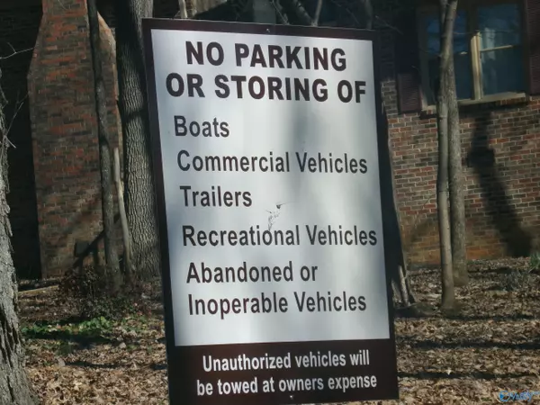 Huntsville, AL 35802,2076 Woodlawn Drive #2076